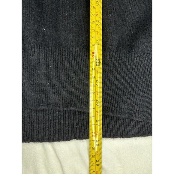 Vintage Brooks Brothers 100% Pure Lambs Wool Sweater 44 Black V-Neck England - Picture 8 of 8